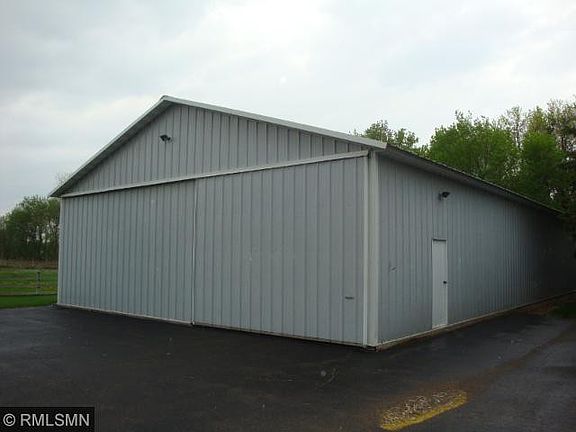 2nd image of 24201 Chippendale Ave