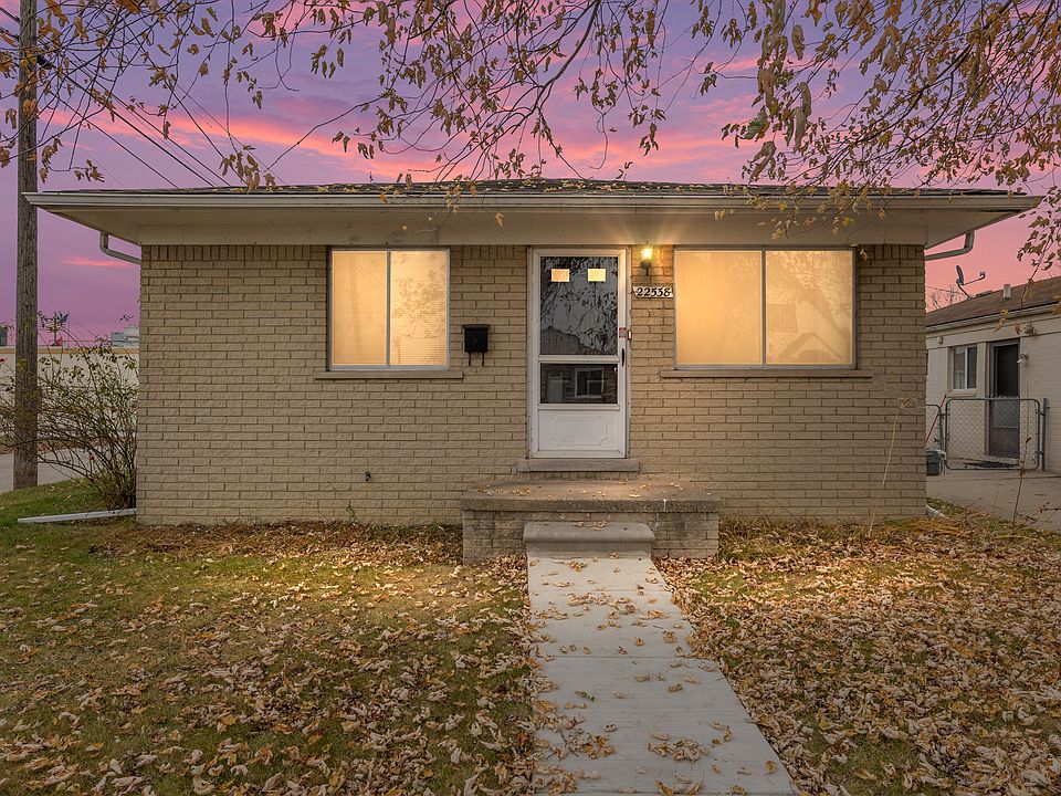 01-22538 Brittany Ave Eastpointe Twilight_11212025