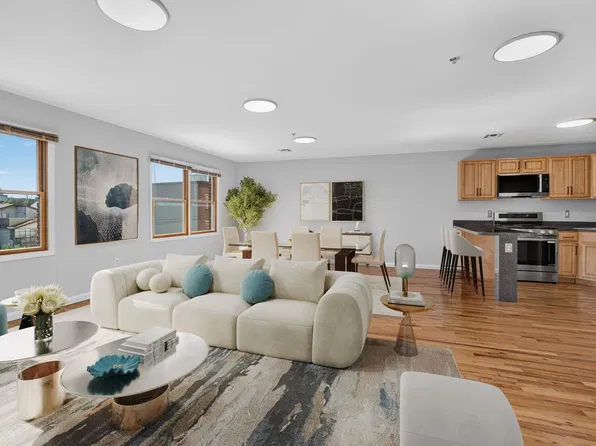 338 3rd Street image 1 of 28