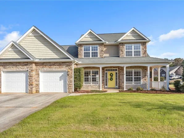 2 Admiral Ct, Anderson, SC 29621