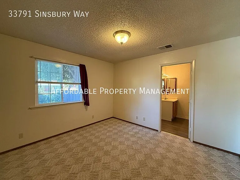 33791 Sinsbury Way — Photo 5