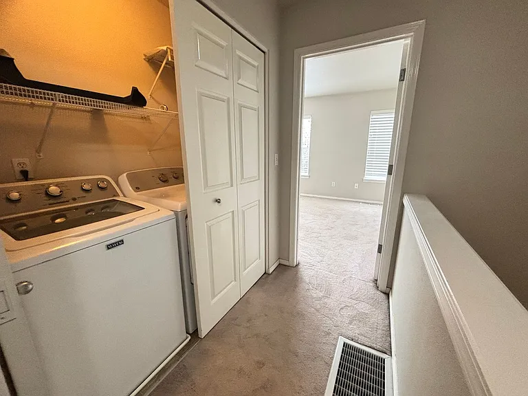 6931 N Borthwick Ave — Photo 15