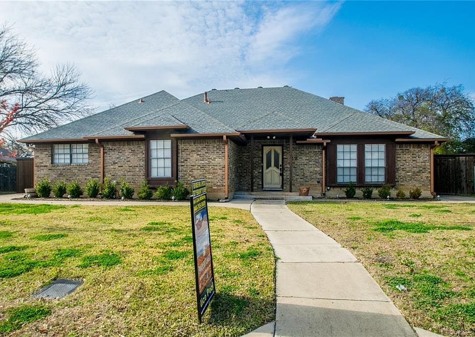 1st image of 22 Red Oak Cir