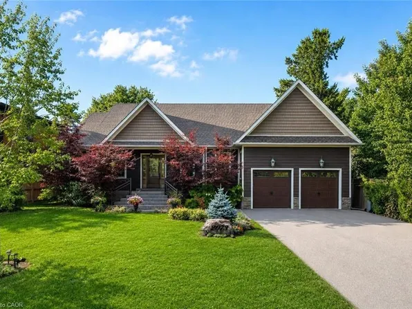 2073 Deramore Dr, Oakville, ON L6J 2P7