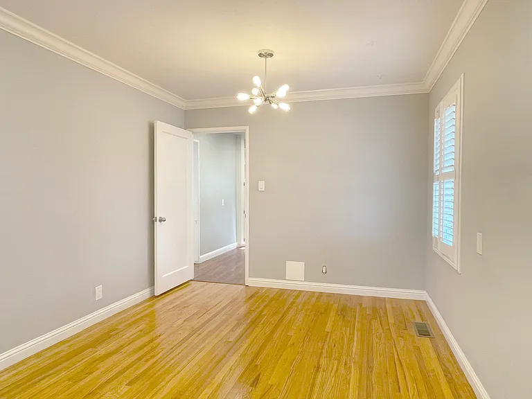 933 Sunlite Dr — Photo 3