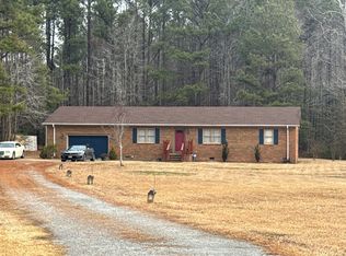 2041 Meadow Country Rd, Suffolk, VA 23434