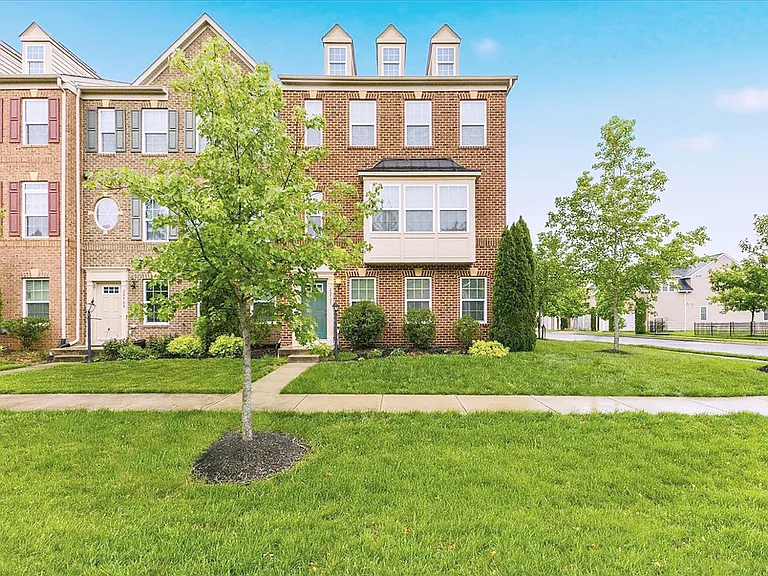 25707 Bishop Grove Ter — Photo 1