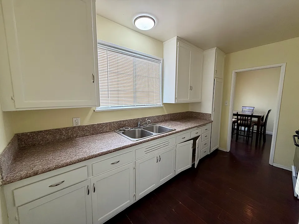 123 N Atlantic Blvd #C