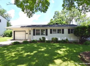 1622 Evergreen St, St Charles, IL 60174