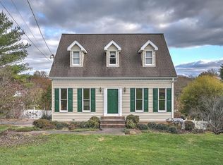 121 Rosebud Ln, Gray, TN 37615