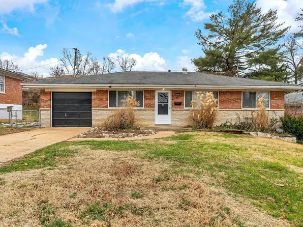 8786 Darnell Pl, Saint Louis, MO 63136
