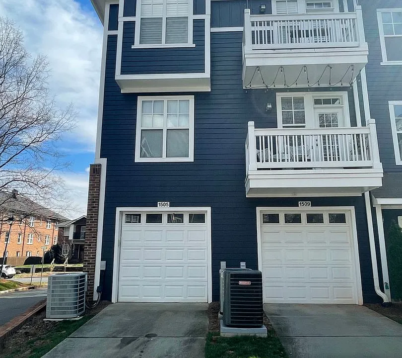1505 Walnut View Dr