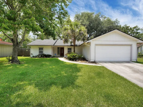 8330 Pepperwood Dr, Jacksonville, FL 32244