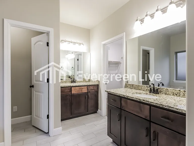 2100 Periwinkle Pl — Photo 11