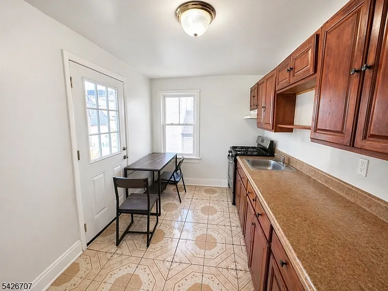 119 N 11th St #2 — Photo 3