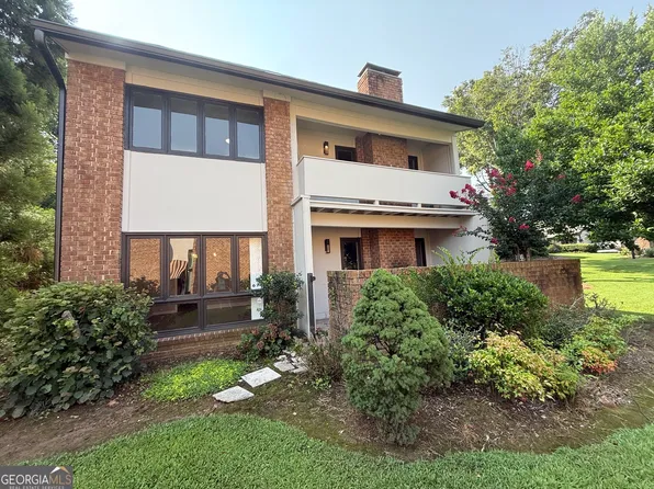 3240 Clairmont North NE, Brookhaven, GA 30329