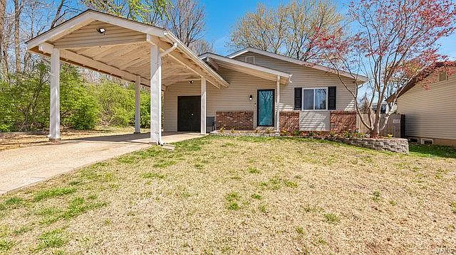 2695 Lindsay Ln photo 1