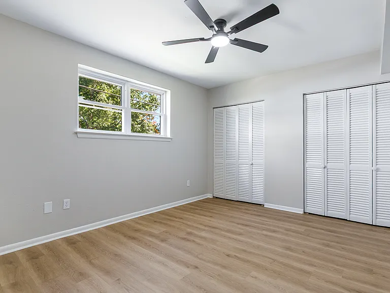 130 Labarre Dr — Photo 7