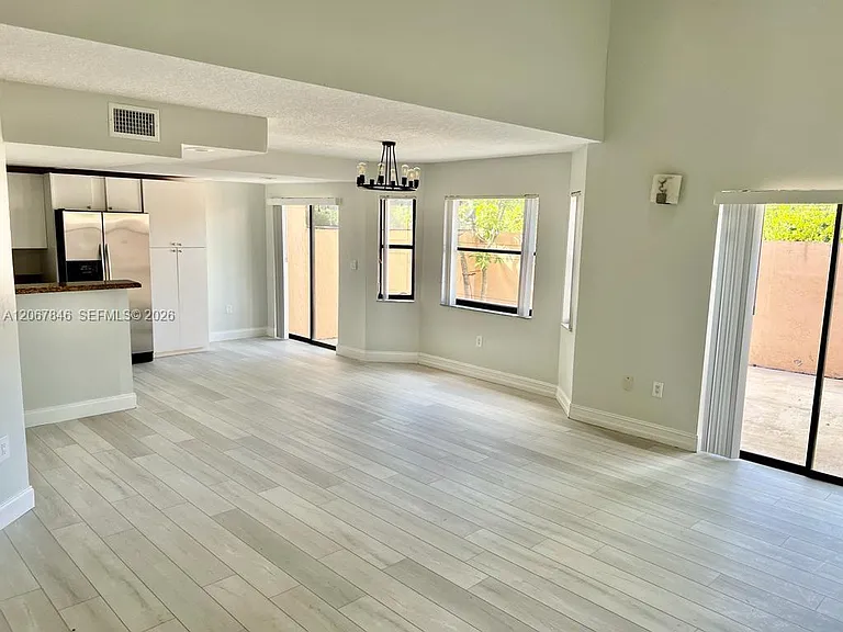 900 SW 113th Ter — Photo 26