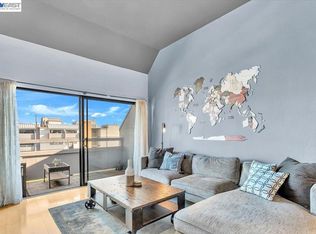 7 Embarcadero W APT 312, Oakland, CA 94607