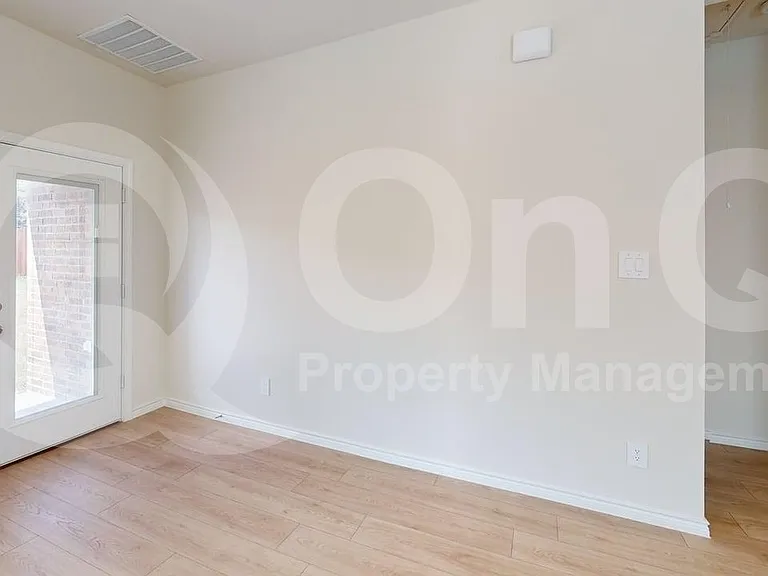 2014 Lostwood Dr — Photo 8