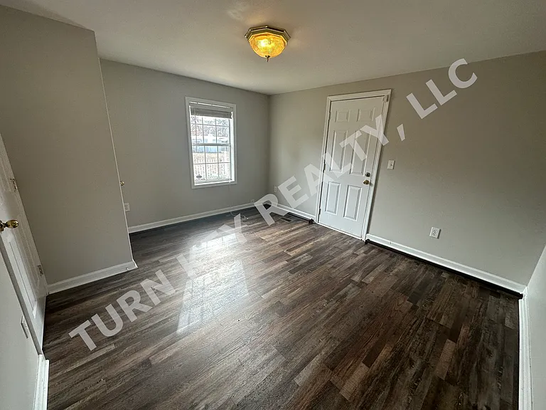 1218 Colonial Ave — Photo 11
