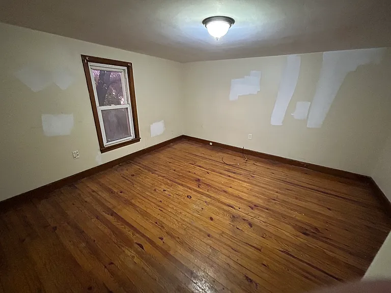 219 Douglas Ave — Photo 10