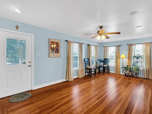 5th image of 1216 Riviera Ave