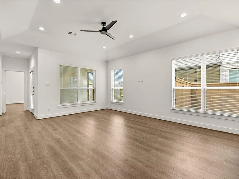 2710 Bronze Vista Dr — Photo 11