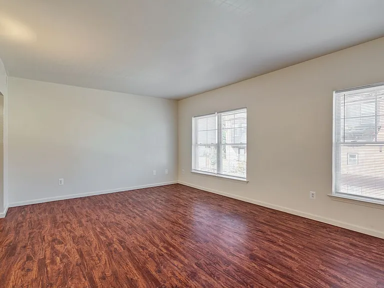 4100 Brown St — Photo 4