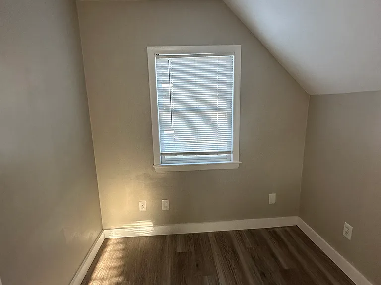 17 Central St #6 — Photo 10
