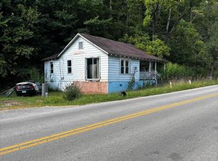 910 Highway 466, Bevinsville, KY 41606