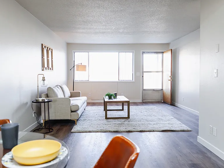 1013 N Neel St — Photo 4