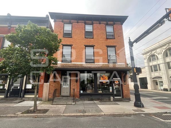 60 Chambersburg St #9
