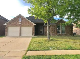 5852 Ivy Glen Dr, Grand Prairie, TX 75052