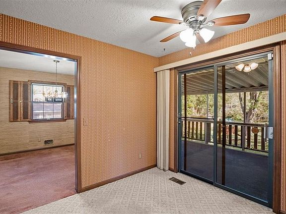 5th image of 6201 Sterling Ave
