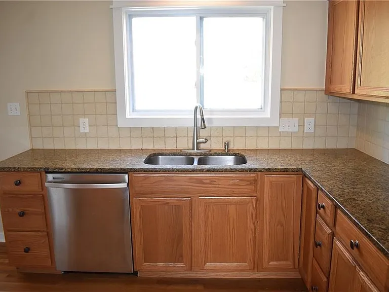 2109 Wright St — Photo 6