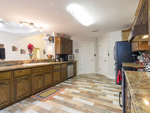 Large kitchen 