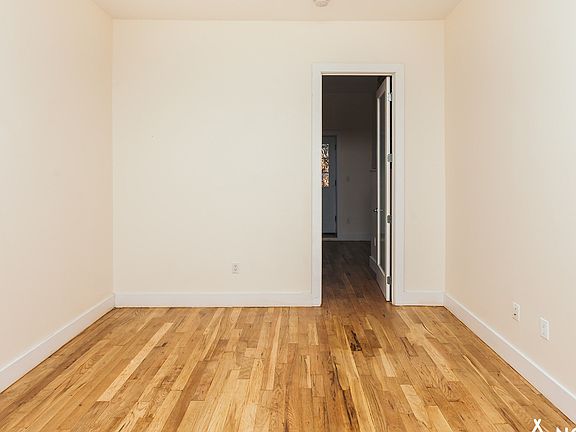 3rd image of 320 Harman St #1A