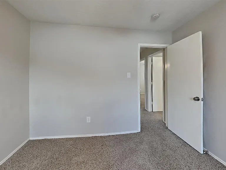 19530 Rocky Bank Dr — Photo 16