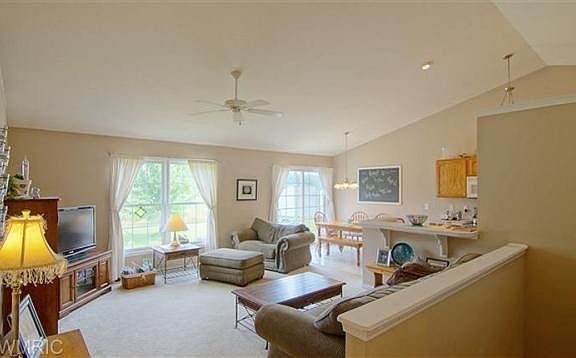 2nd image of 2415 Jeffery Ln