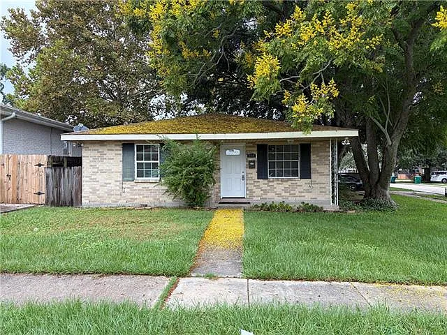 3 bed, 2.0 bath, 1150 sqft, $1,800 — Photo 1