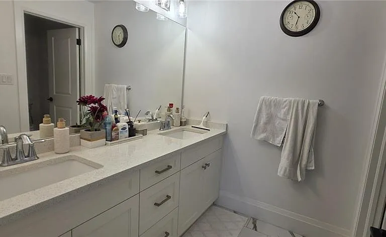 1156 Swan St #UPPER — Photo 19