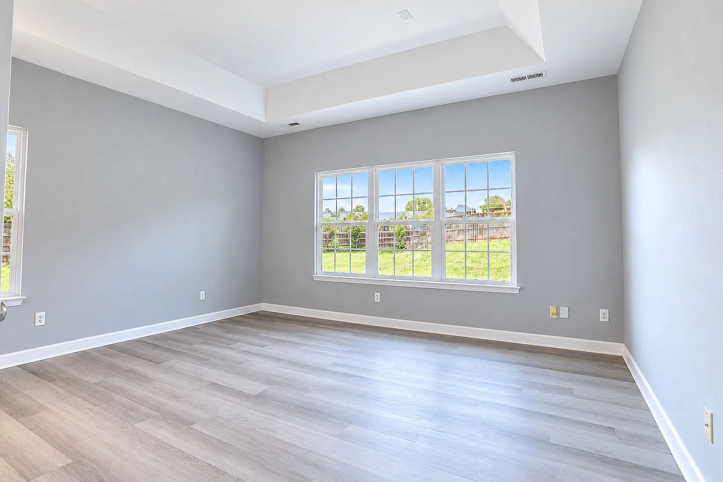 5 bed, 2900 sqft, $3,000 — Photo 4