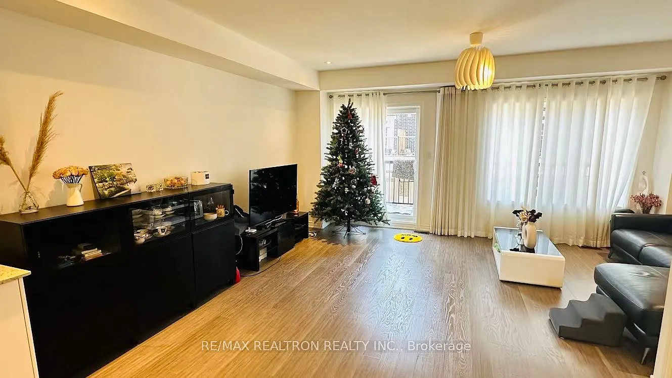 4 bed, $3,650 — Photo 3