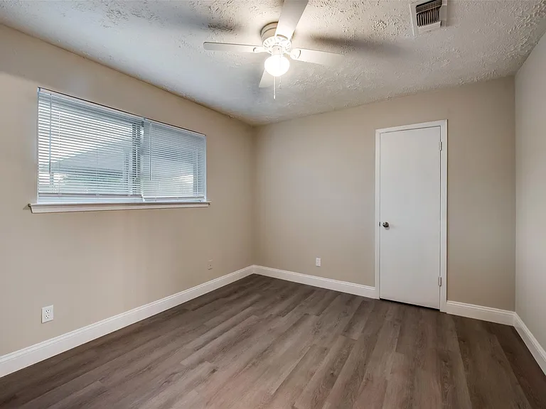 30 W Mountain Creek Dr — Photo 16