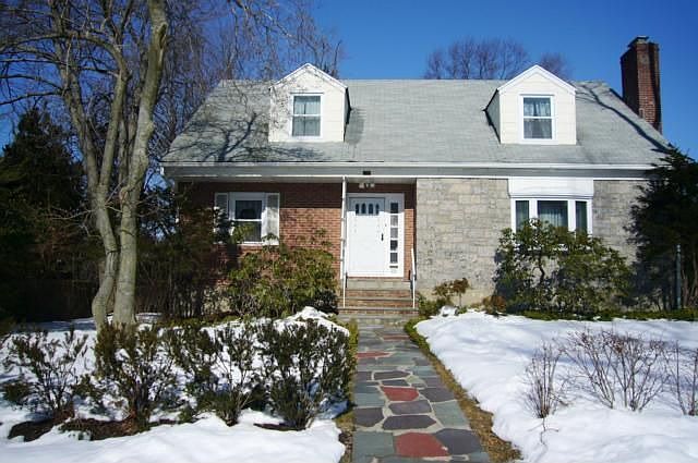 1st image of 110 Holmes Ave