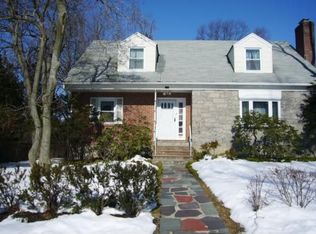 110 Holmes Ave, Hartsdale, NY 10530