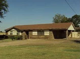 1414 W 22nd St, Stuttgart, AR 72160