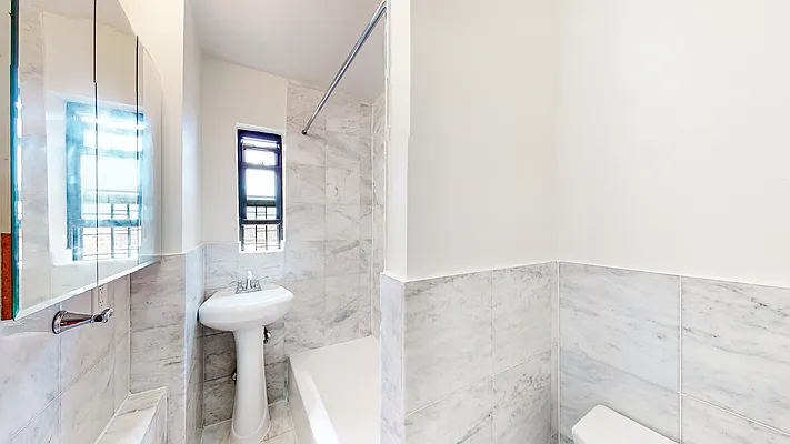 Rented by Oxford Property Group | media 10